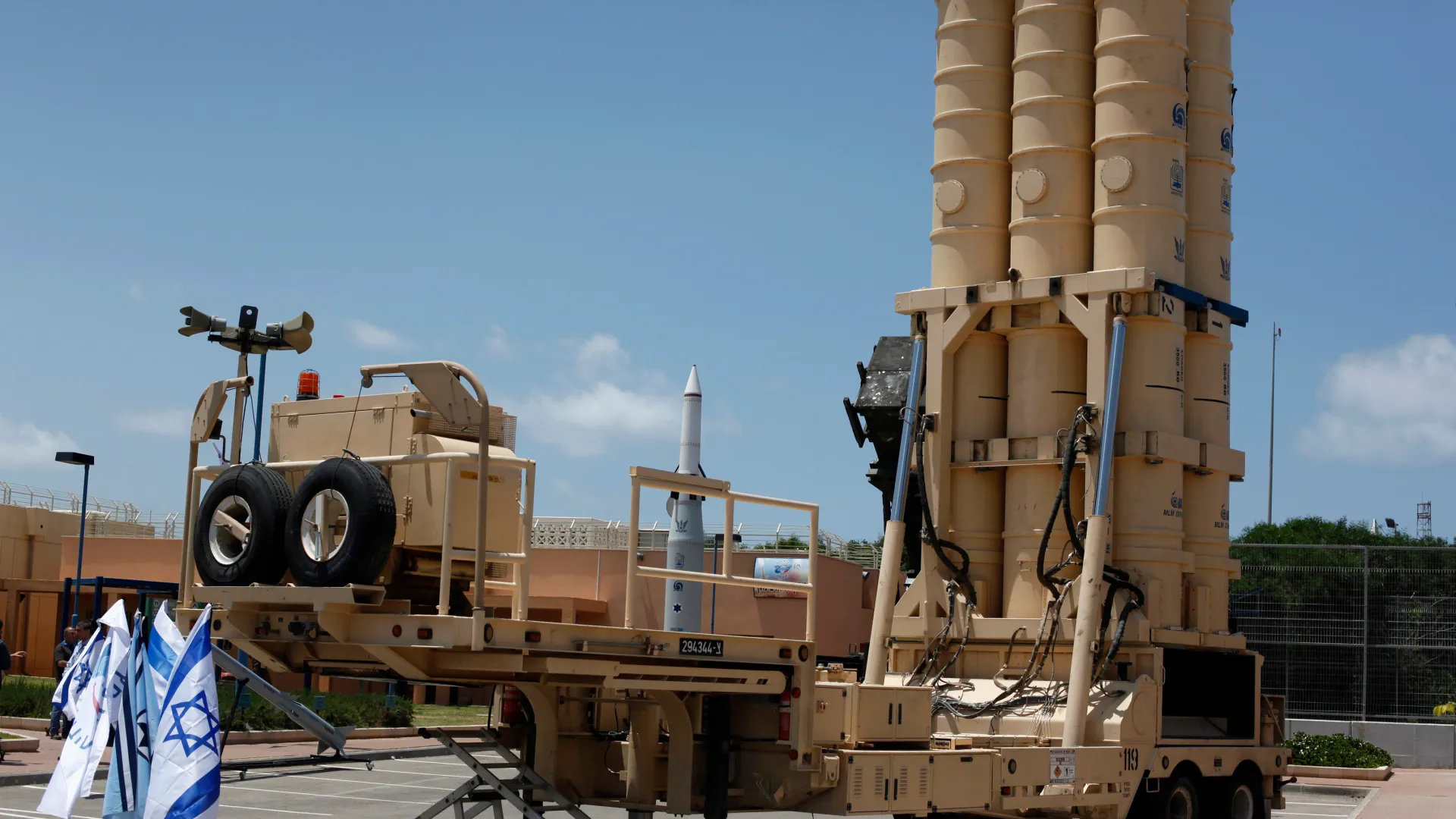 صواريخ السهم "آرو-3" منظومة طورتها إسرائيل بدعم أميركي