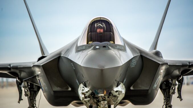 ألمانيا تعتزم إضافة 15 مقاتلة “إف-35” لأسطولها بتكلفة 2.5 مليار يورو