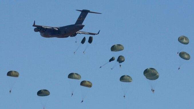 “النجم الساطع 2025”.. مصر تستضيف أكبر مناورات بالشرق الأوسط بمشاركة أمريكا ضمن 43 دولة