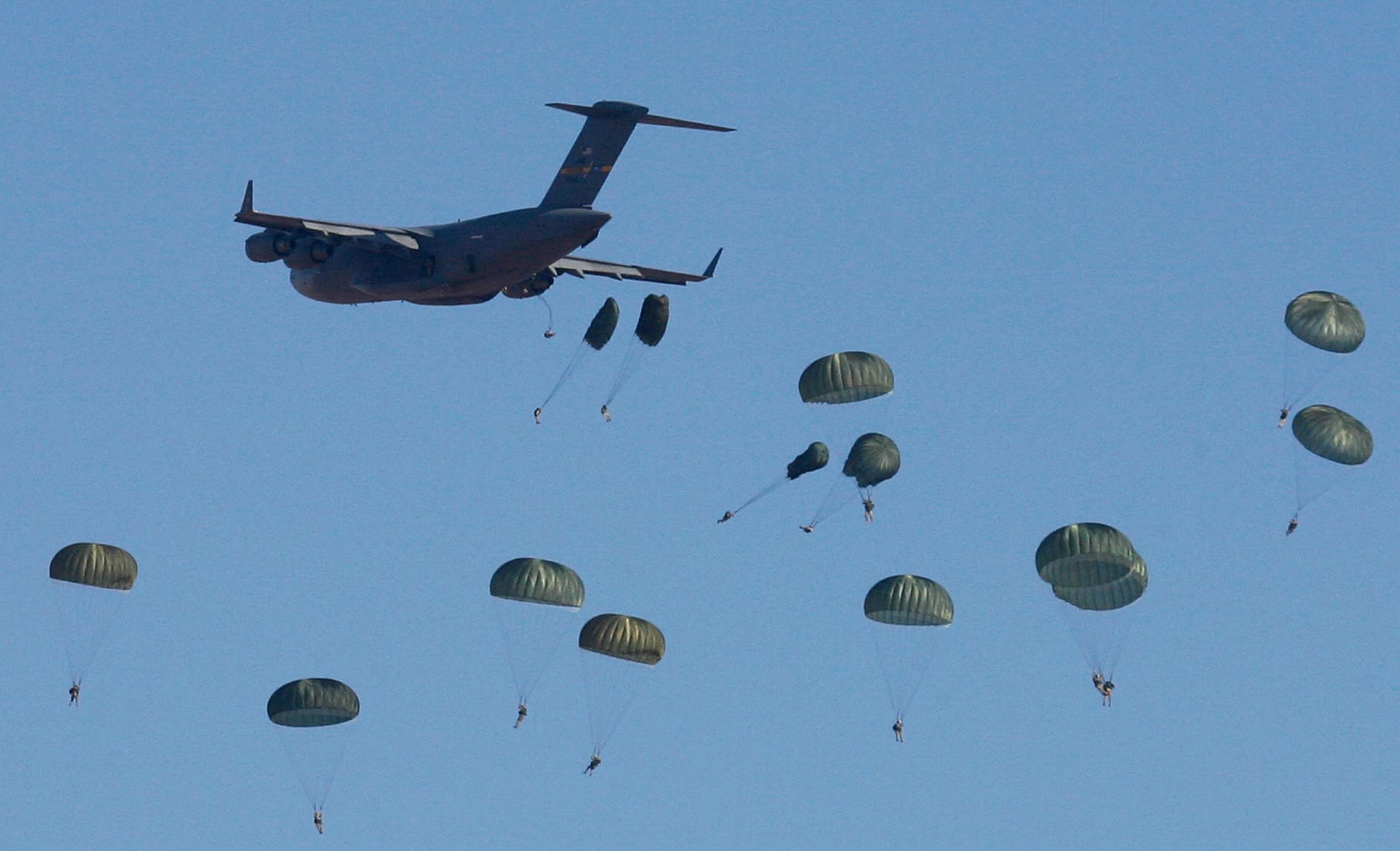 النجم الساطع 2025".. مصر تستضيف أكبر مناورات بالشرق الأوسط بمشاركة أمريكا  ضمن 43 دولة - CNN Arabic