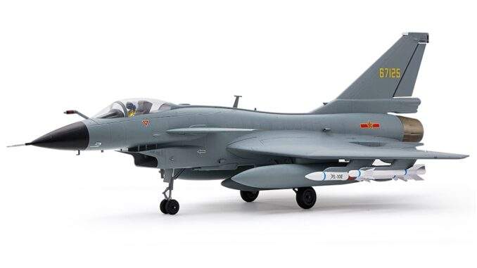 المقاتلة الصينية J-10