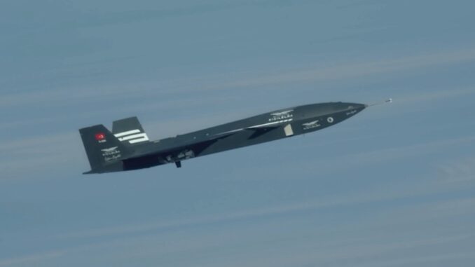 “قزل إلما” تختبر بنجاح ذخيرة “طولون” الموجهة في أول تحليق قتالي