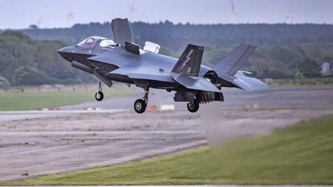 مقاتلة "إف-35 بي"