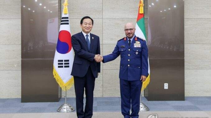 سيؤول وأبوظبي تعززان التعاون الدفاعي والصناعات العسكرية