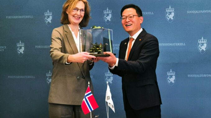 “هانهوا إيروسبيس” تعزز أسطول النرويج بـ 24 مدفع K9 VIDAR  ذاتي الحركة