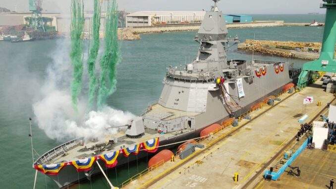 كوريا الجنوبية تدشن فرقاطة جديدة من فئة FFX-III