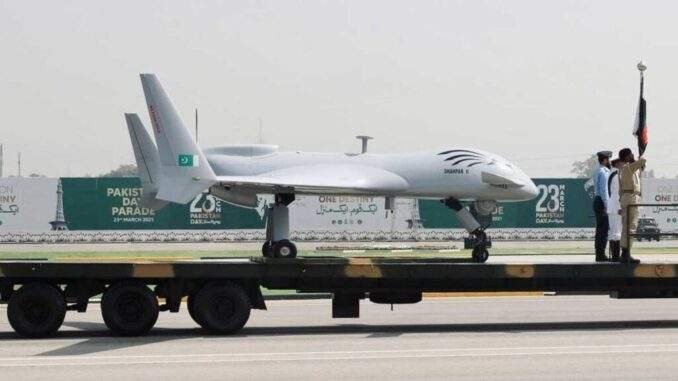 صفقة دفاعية كبرى: السودان يبرم عقدًا بـ1.5 مليار دولار مع باكستان يشمل طائرات مسيّرة وأنظمة دفاع جوي