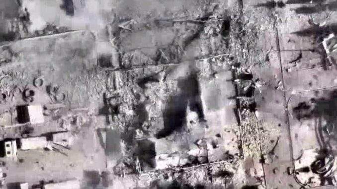 قاذفات “بي-2” الأميركية تقصف منشآت نووية إيرانية