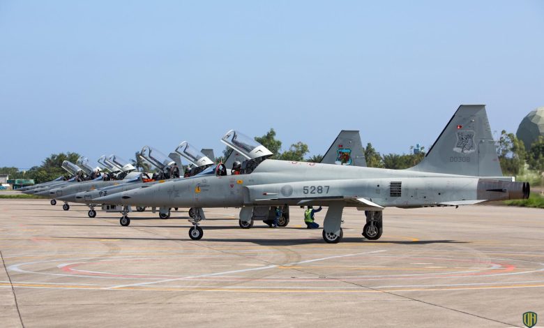 مجلة “ميليتاري ووتش” تعدد سلسلة انشقاقات نفذها الطيارون المخضرمون التايوانيون