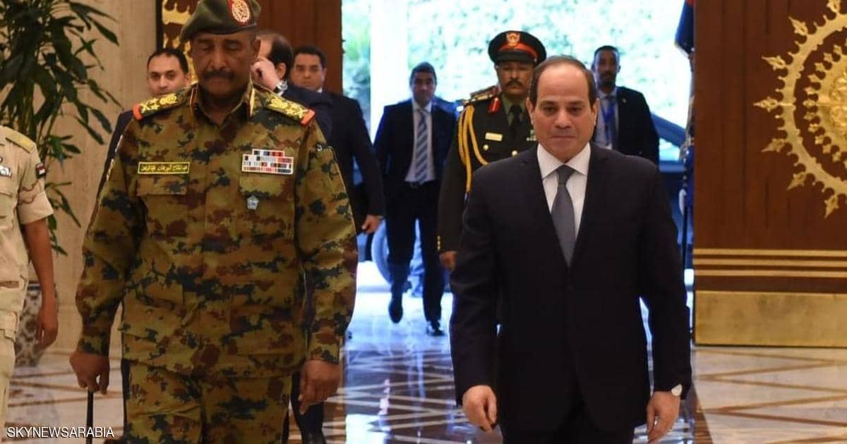 الرئيس المصري عبد الفتاح السيسي، ورئيس المجلس العسكري الانتقالي في السودان، الفريق أول عبد الفتاح البرهان