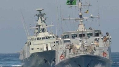 بالفيديو: البحرية السعودية تجري مناورة للرماية بالصواريخ على الأهداف البحرية