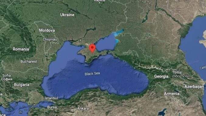 حدث غامض يهز شبه جزيرة القرم.. حريق بقاعدة عسكرية روسية