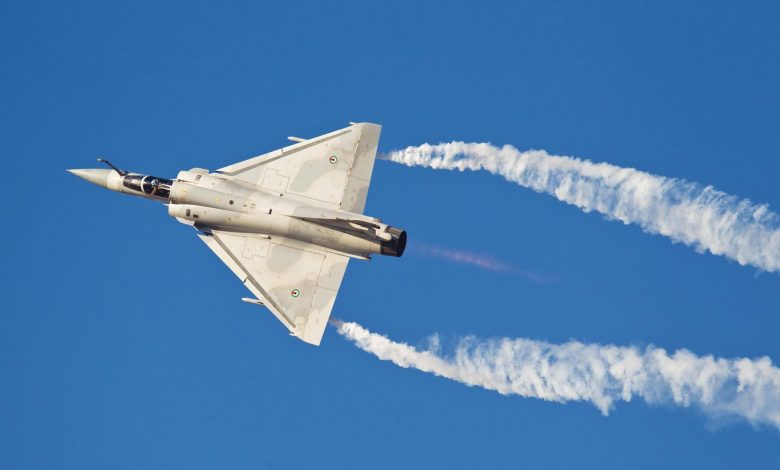 وسائل إعلام: فرنسا تنفي نيتها إعادة شراء مقاتلات “ميراج” من الإمارات