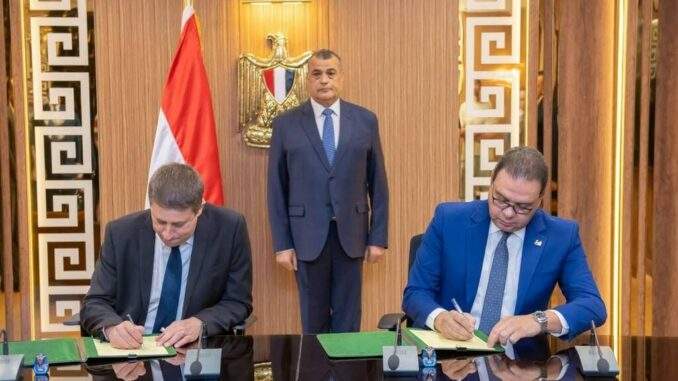 “بنها للصناعات الإلكترونية” المصرية توقع اتفاقية تعاون مع “تاليس” الفرنسية