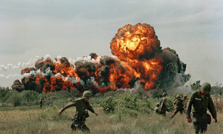 “ناشيونال إنترست”: إن قادة القوات الخاصة الأمريكية يفضلون استخدام بنادق “آ كا – 47” الروسية في القتال