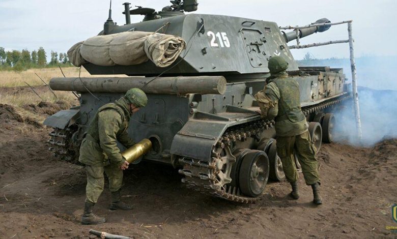 يستخدمه الجيش السوري.. الدفاع الروسية تتسلم دفعة أولى  مدفع “أكاتسيا” المطوّر
