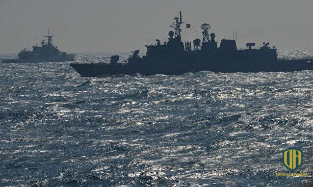 البحرية الأميركية تعلن التوصل إلى ردع حذر مع إيران في البحر