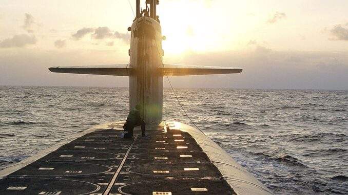 التوترات تتصاعد في شبه الجزيرة الكورية.. كوريا الشمالية تلوح بـ”العصا النووية”