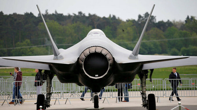 خاص: لماذا ليس لطائرة F-15QA القطرية أي فرصة أمام طائرة F-35 الإماراتية؟