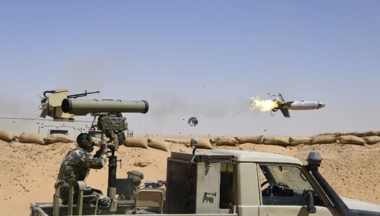 الجزائر.. الفريق شنقريحة يشرف على تمرين بالذخيرة الحية