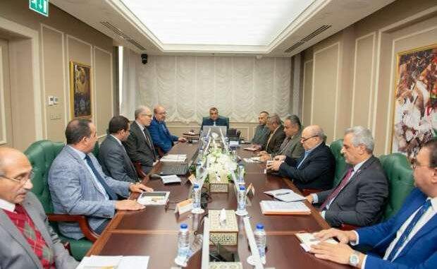 وزير الإنتاج الحربي يناقش المشروعات البحثية الجديدة مع الجهات التابعة
