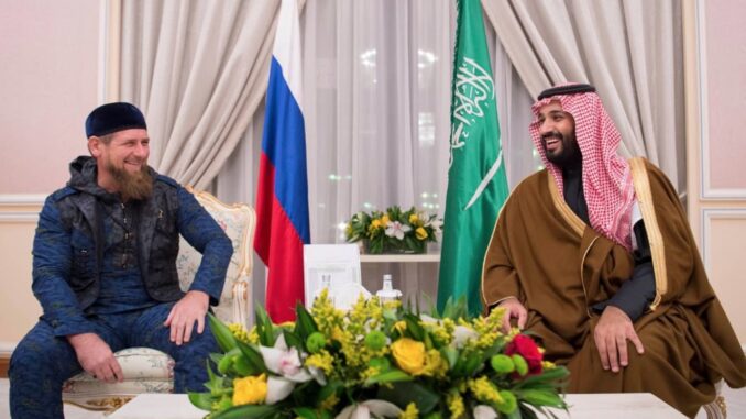 قديروف: على روسيا أن تفكر في استخدام أسلحة نووية صغيرة بأوكرانيا بعد الهزيمة في ليمان بدونيتسك