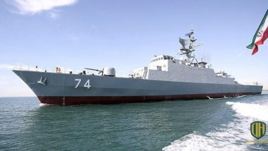 البحرية الإيرانية تتزود بمدمرة “دنا” المحلية الصنع