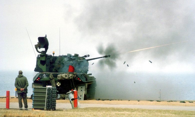 مستشار عسكري لميركل يشكك في احتياج كييف إلى أسلحة ثقيلة بشكل جدي