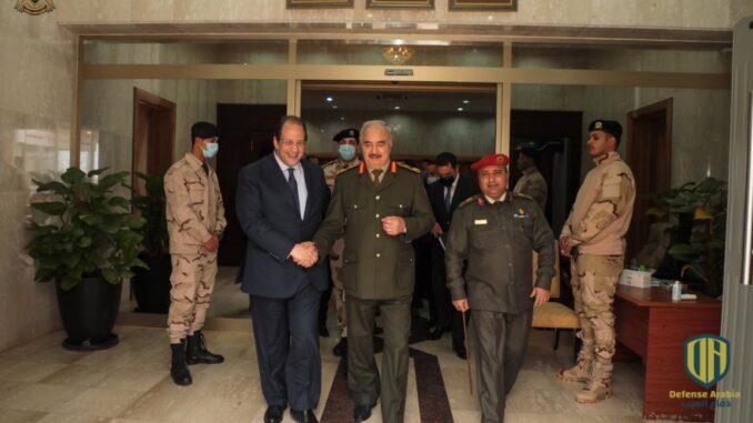 خليفة حفتر يناقش مع رئيس المخابرات المصرية “ملفات أمنية مشتركة”