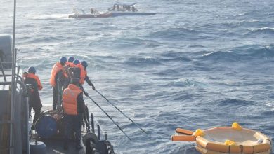 بالصور: القوات المسلحة المصرية تنفذ تجربة تحاكي إنقاذ عبارة غارقة