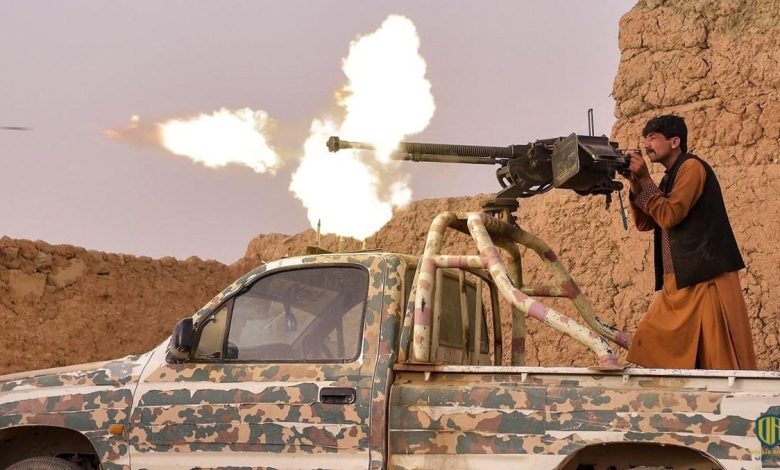 حرس الحدود الإيرانية يشتبك مع “طالبان” باستخدام أسلحة ثقيلة (فيديو)