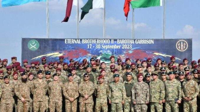 اختتام مناورات “الأخوة الأبدية 2” بمشاركة قطر في باكستان