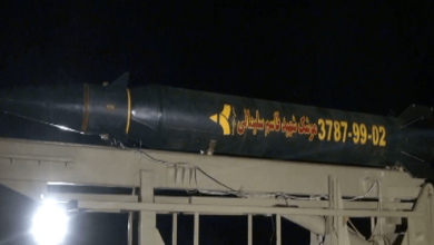 إيران تكشف عن صاروخين باليستي وكروز محليي الصنع