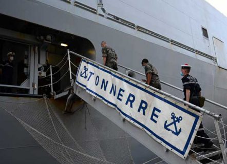 حاملة طائرات فرنسية تتوجه إلى لبنان