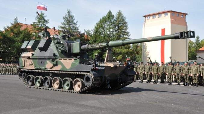 بولندا تتسلح بمزيد من مدافع هاوتزر ذاتية الدفع وهذه أبرز مواصفاتها