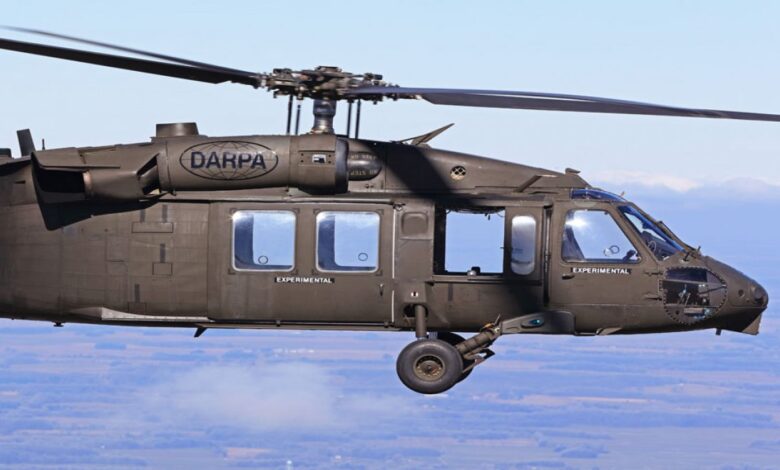 مروحية “بلاك هوك” تنجح في التحليق بدون طيار