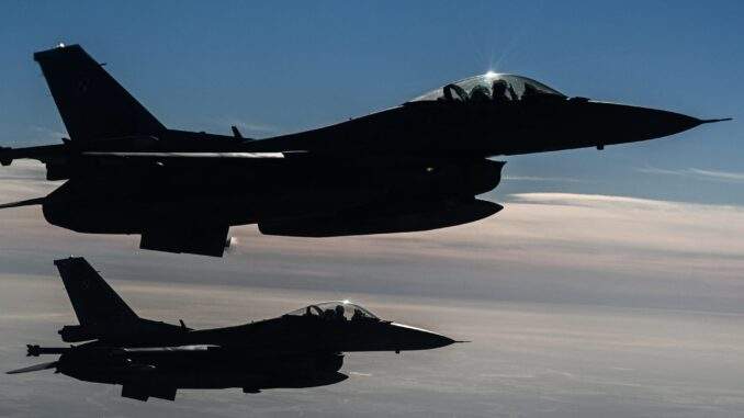 بالتفصيل.. أسباب إرسال الولايات المتحدة طائرات مقاتلة من طراز “إف-16” إلى الخليج