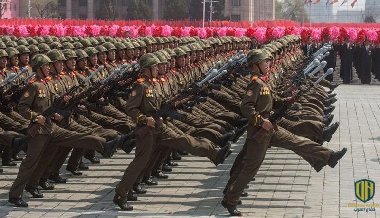 في البرد القارس.. كوريا الشمالية تقوم باستعراض عسكري منتصف الليل