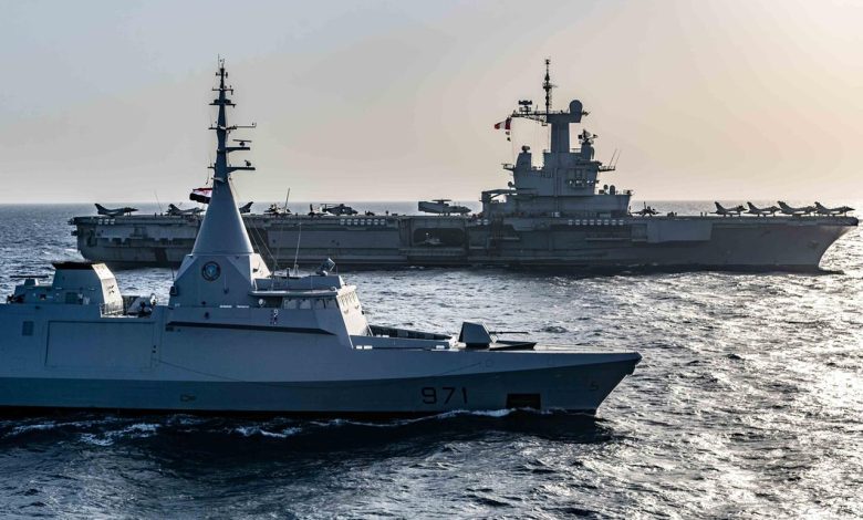 القوات البحرية المصرية والفرنسية تنفذان تدريباً بحرياً عابراً فى نطاق مسرح العمليات للأسطول الجنوبي