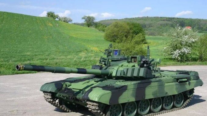 جمهورية التشيك تطوّر دبابات “تي-72” وترسلها إلى كييف