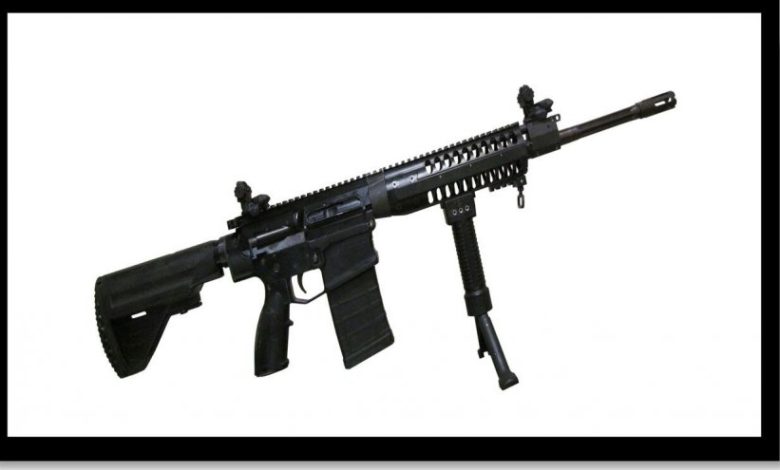 ازاحة الستار عن بندقیة “مصاف” الهجومیة الإيرانية الصنع