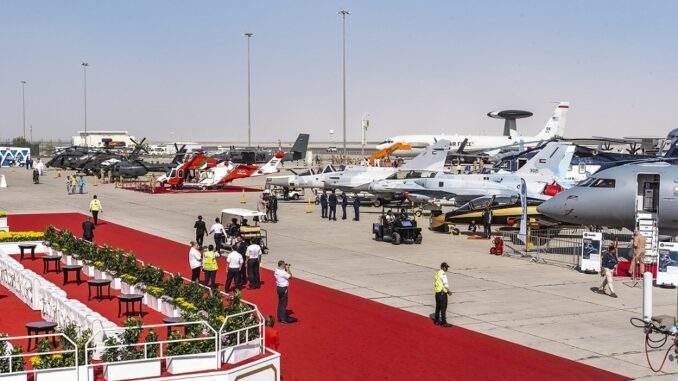 مجلس التوازن الاقتصادي يشارك في “معرض دبي للطيران 2023”