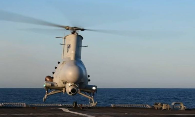 مروحية من طراز “MQ-8B” أمريكية تصطدم بسفينة  “يو إس إس تشارلستون”