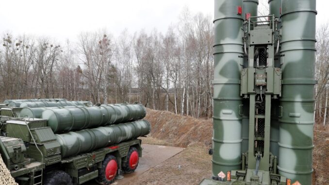 بيلاروسيا بصدد تسلّم أنظمة صواريخ ودفاعات جوية روسية