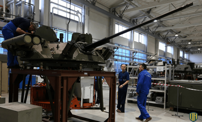 الجزائريون يجتهدون لتطوير مخزون دباباتهم المتقادم