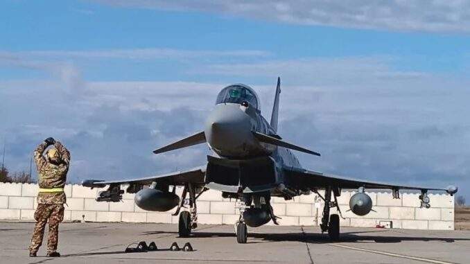 القوات الجوية الإيطالية تُعزز قدراتها بـ 24 طائرة يوروفايتر من الجيل التالي