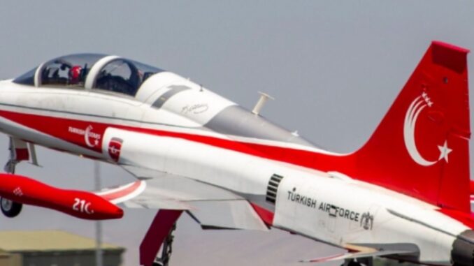 تحطم طائرة “إف-5” في تركيا وبيان عاجل من وزارة الدفاع