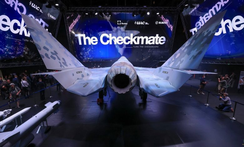 هل يتمكن الروس من توجيه ضربة لأمريكا وإقناع الإمارات بشراء مقاتلة “سو-75″؟