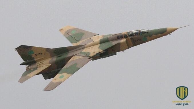 فيديو: مقاتلة تابعة للجيش الليبي تحلق على ارتفاع بضعة أمتار عن الأرض