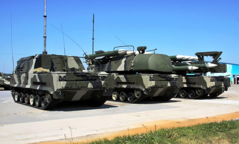 أنظمة الدفاع الجوي الروسية الصنع تدمر 22 صاروخًا إسرائيليًا من أصل 24